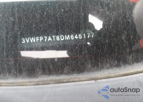 2013 Volkswagen Beetle 2.5L Entry z USA, uszkodzony, nr VIN 3VWFP7AT8DM645177